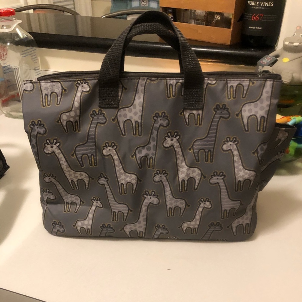 Thirty-one giraffe print small tote.